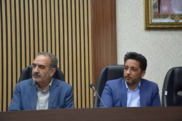 نشست هم‌اندیشی معاون استاندار با موسسان و مدیران مدارس غیردولتی تربت حیدریه 