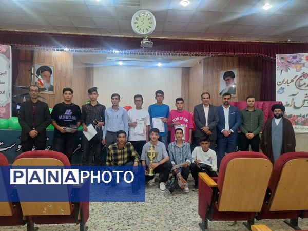 جشن باشکوه تجلیل از 400 نفر برتر حوزه پرورشی و تربیت‌بدنی در شهرستان بختگان