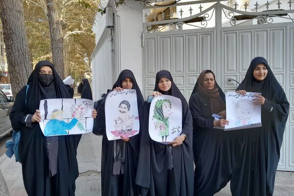 حضور پرشور دختران و پسران شهریار در روز استکبار ستیزی