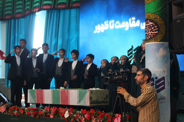 حضور نوجوانان در سی و پنجمین یادواره شهدای روستای فردوی قم