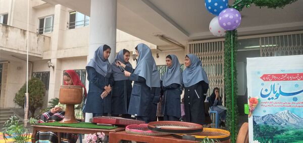 جشن روز مازندران در مدرسه شهید بهداشت قائمشهر
