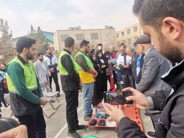 مانور زلزله استانی در هنرستان محمودیه خیامی ناحیه ۶ مشهد 