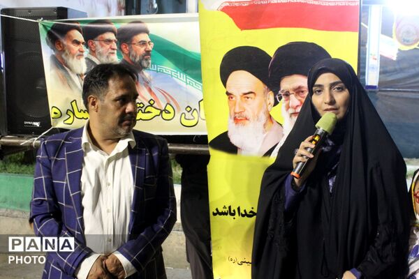 حضور چشمگیر دانش آموزان و فرهنگیان در موکب شهدای دانش آموز ورامین