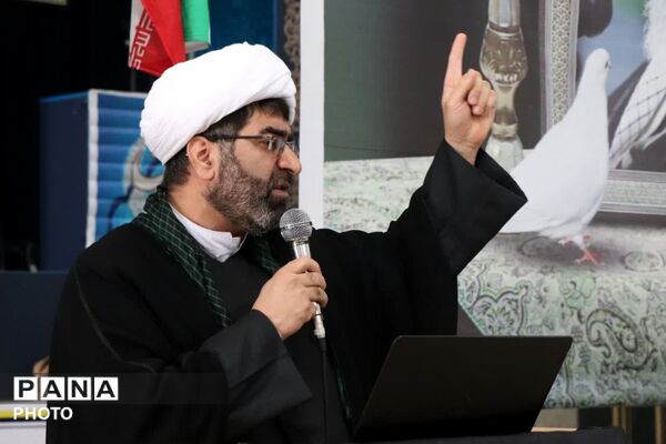 مراسم بزرگداشت رهبر امت آیت الله خامنه‌ای (ره) در ابرکوه