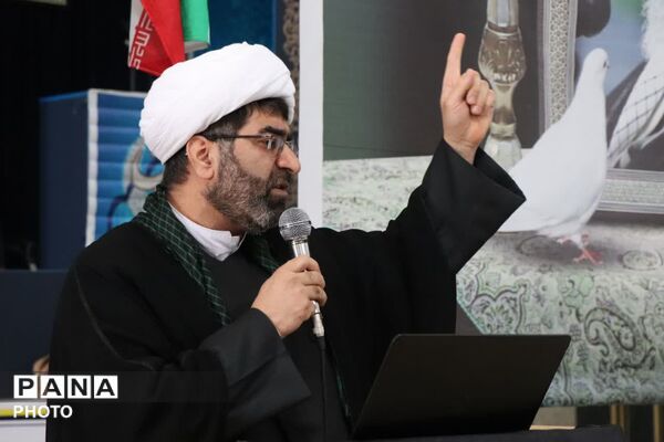 مراسم بزرگداشت رهبر امت آیت الله خامنه‌ای (ره) در ابرکوه