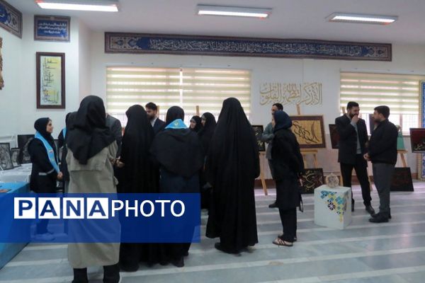 جشنواره فرهنگی‌ هنری‌ ماها در هنرستان سیدالشهدا