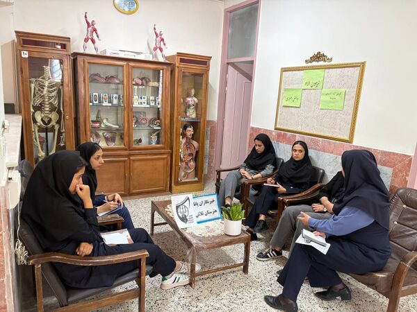جلسه توجیهی ویژه دانش‌آموزان خبرنگار پانا در هنرستان تلاش