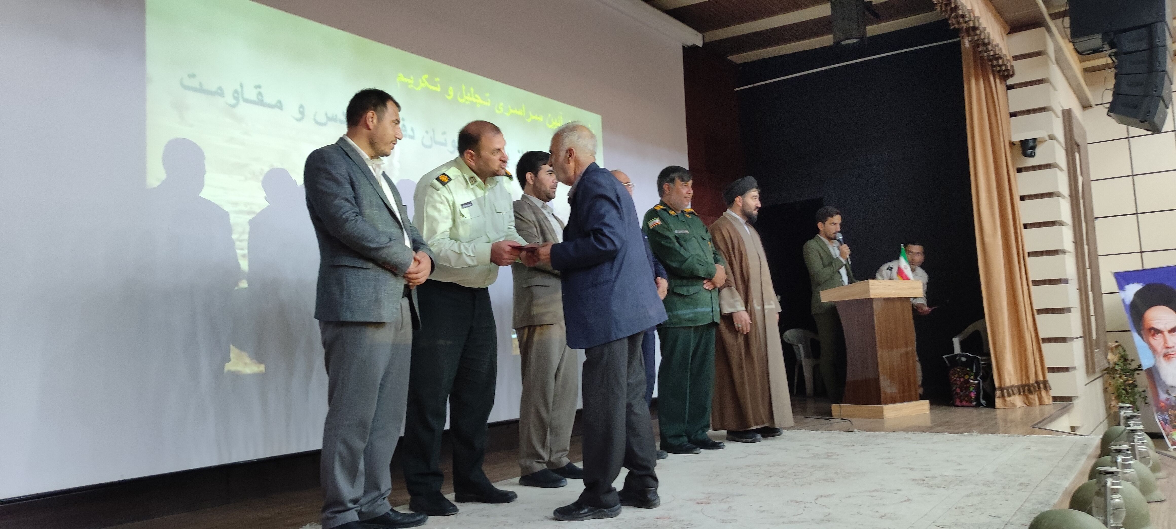 پنجمین آیین سراسری تجلیل و تکریم از پیشکسوتان دفاع مقدس و مقاومت در دانشگاه آزاد شیروان