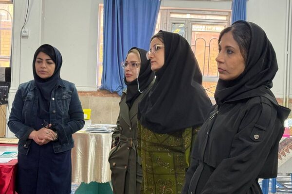 مسابقات فرهنگی و هنری  در دبیرستان شهید تاجیک بهارستان دو