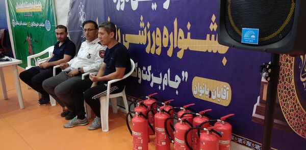  مسابقه فوتسال بین تیم‌های خبرنگاران و تیم آتش‌نشانان مشهد
