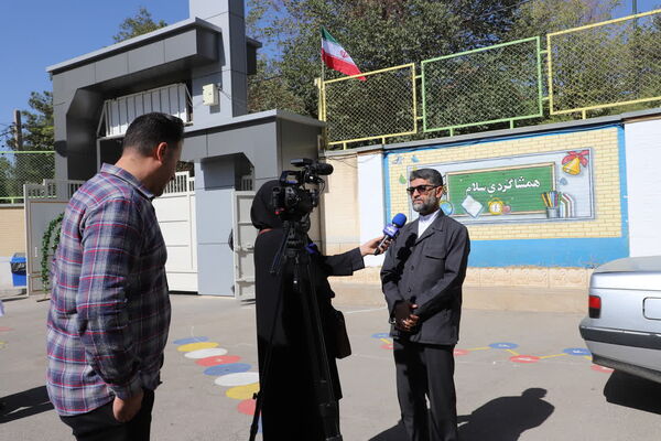 برگزلری جشن شکوفه‌ها در مرکز استان چهارمحال و بختیاری 
