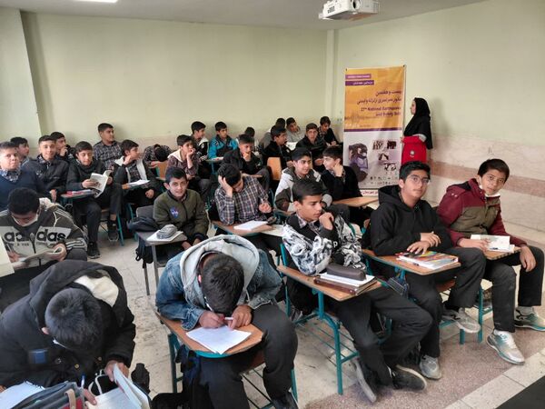 برنامه نمادین مانور زلزله در شهرستان بروجن