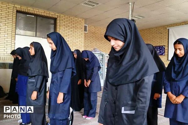 اقامه نخستین نماز جماعت در دبیرستان متوسطه اول حجاب دیشموک