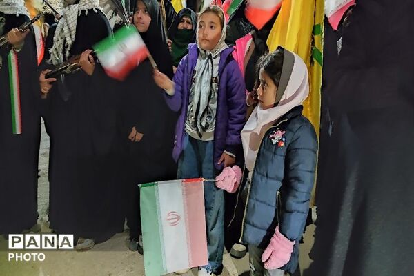 شیعه امام خود را تنها نمی گذارد 