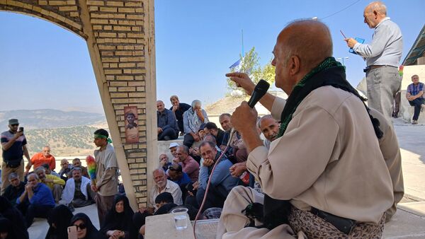 خادمی بی‌ریا نخبگان اصفهانی در یادمان سیرانبند نقطه صفر مرزی