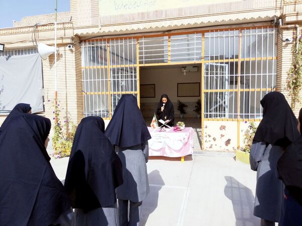 برگزاری جشن جوانه ها در دبیرستان دخترانه رفعت