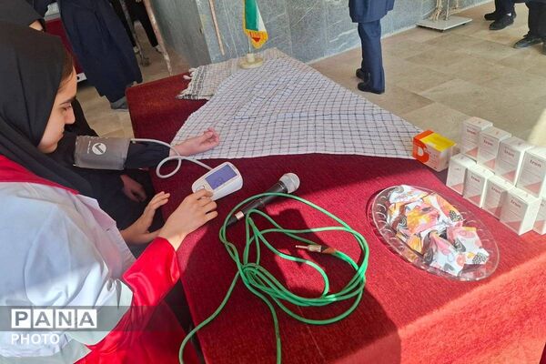 مسابقات ورزشی «جام مهر ایران» در دبیرستان نمونه امیرالمومنین با محوریت نشاط و سلامت دانش‌ آموزان