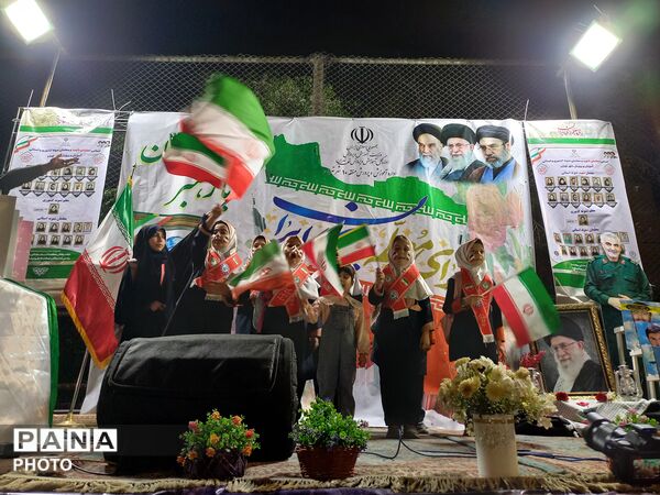قاب‌های ماندگار از قرارگاه فرهنگی منطقه ۱۰ در هفته معلم 