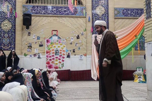 بازدید معاون پرورشی و تربیت بدنی ناحیه دو شهرری از مراسم اعتکاف دانش آموزی 