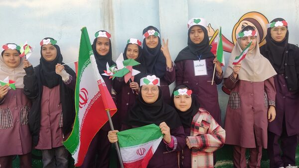 نکوداشت ایام الله دهه مبارک فجر در مدارس آزادواری یک و شهید رجایی یک منطقه پردیس 