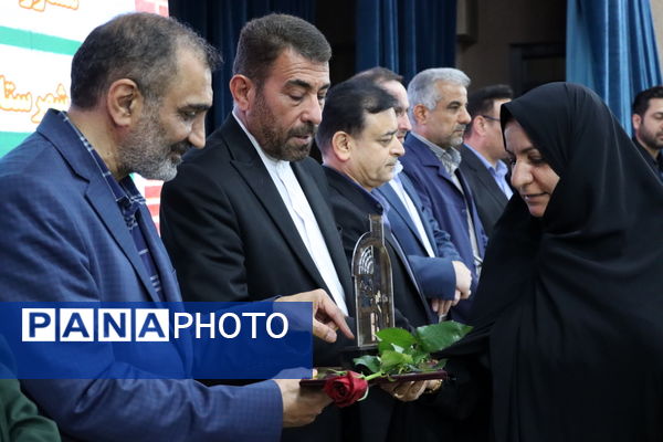 تجلیل از معلمان نمونه استان بوشهر 