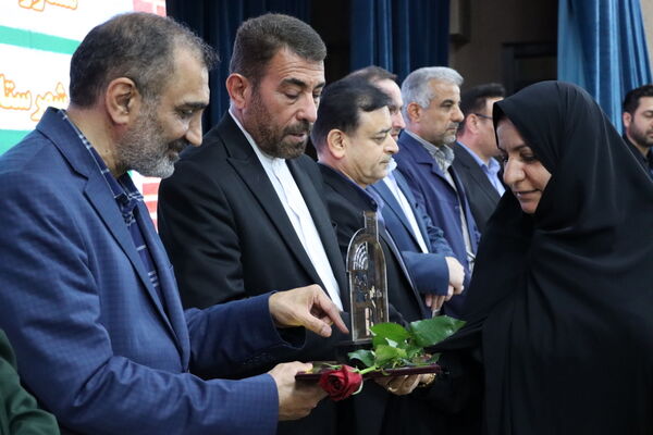 تجلیل از معلمان نمونه استان بوشهر 