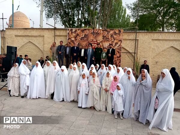 حرم حضرت قیدار نبی(ع) میزبان نمایش بزرگ بازسازی واقعه غدیر شد/