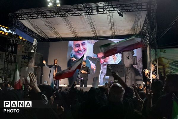 تداوم تجمعات شبانه در میدان امام خمینی (ره)