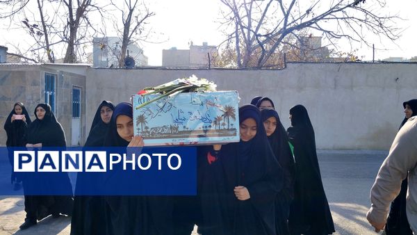 وداع با پیکر شهید گمنام در دبیرستان شهید عباسی یک مشهد