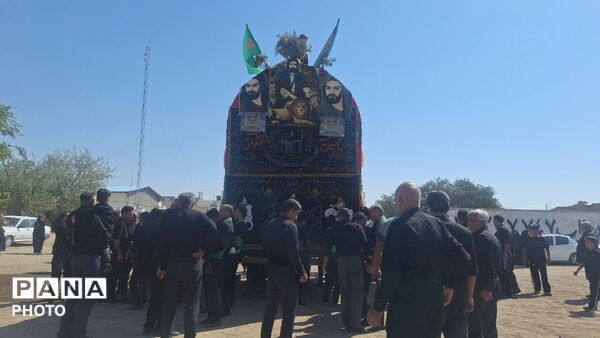 شکوهِ سوگ در پناهِ قدمگاه علی (ع)؛ نخل‌گردانی، بازخوانیِ پیوندِ عشق و ارادت