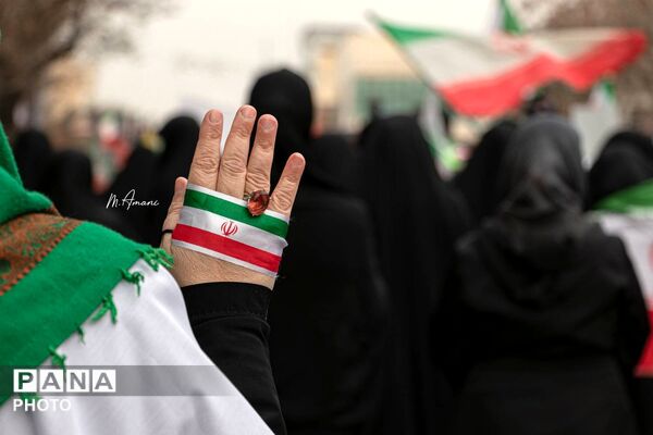 سربازان کوچک در اجتماع مردمی تبریز به خونخواهی از رهبر شهید