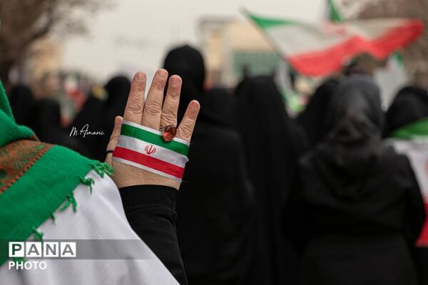 سربازان کوچک در اجتماع مردمی تبریز به خونخواهی از رهبر شهید