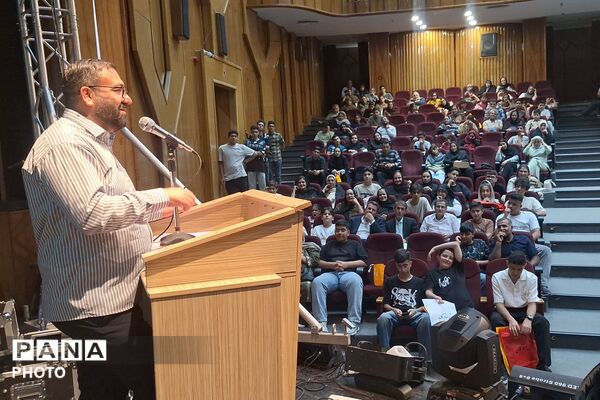 جشن ستارگان دبیرستان رازی در تالار حافظ