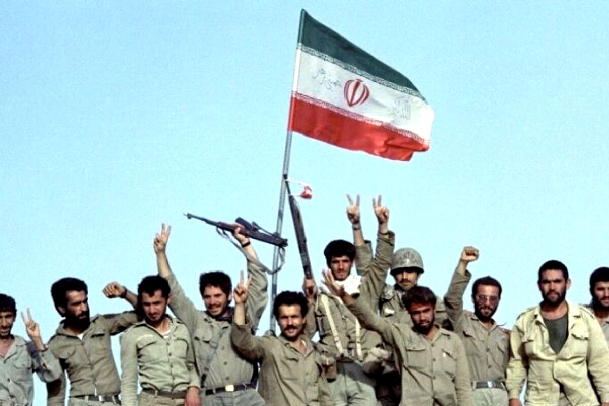 هفته دفاع مقدس نماد ایستادگی و همبستگی ملتی است که با ایمان و جان از خاک وطن دفاع کرد