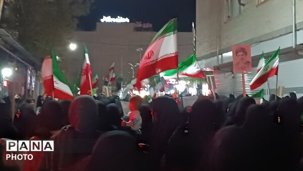 راهتان را ادامه می‌دهیم