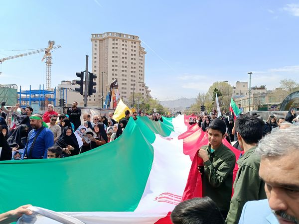 راهپیمایی باشکوه روز جهانی قدس در جوار بارگاه رضوی