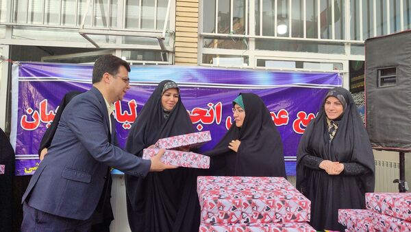 اولین مجمع عمومی انجمن اولیا مربیان دبستان شاهد حاج تقی آقا بزرگ ناحیه یک مشهد 