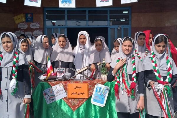 برگزاری مراسم روز دانش‌آموز در مدارس بهارستان‌دو