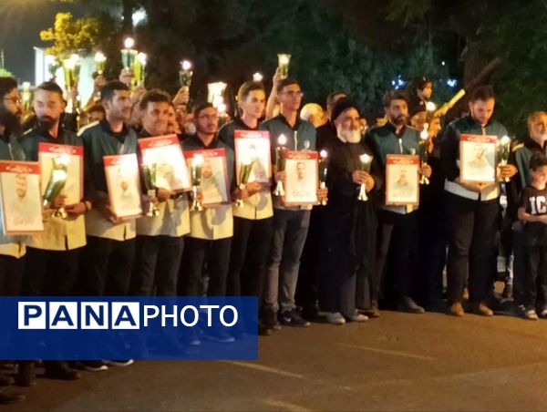 مراسم عزای شام غربت هشتمین آفتاب دل ها، همراه با آیین شمع‌گردانی 