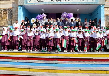 شکوفه‌های نوید بخش آینده روشن در مدرسه شهیدنساجان پاکدشت شکفتند