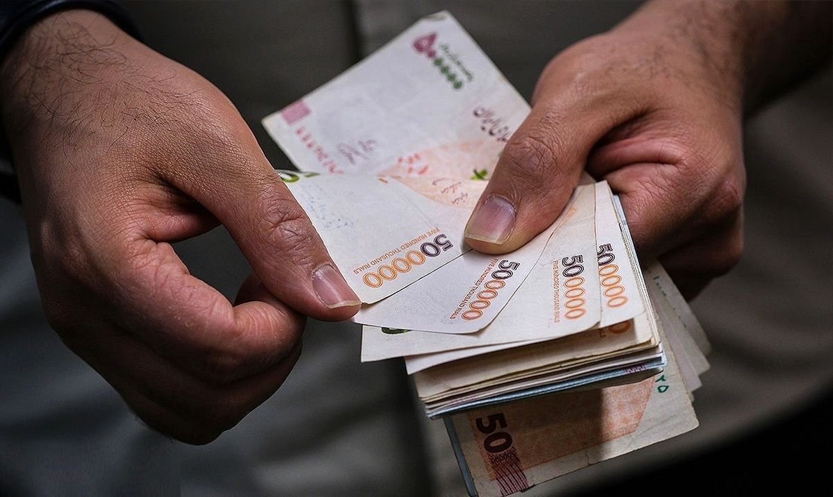افزایش دستمزد سالانه باید همگام با کنترل تورم باشد