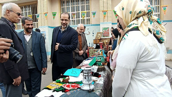 جشنواره لباس و غذاهای محلی در شهر قنوات 