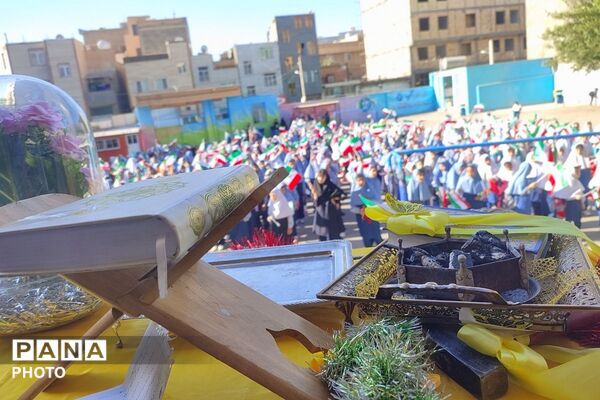 نواختن زنگ دانایی در مدارس عفاف،مشکات و هدی 