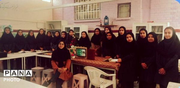 مسابقات حافظ خوانی در دبیرستان شهید محمدی پور خلیل آباد