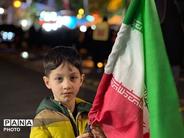 حضور مردم کرج در  شصت و چهارمین شب از تجمعات مردمی
