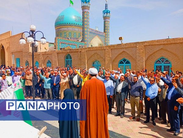 مشت هایی که آزادی فلسطین را صدا میزند