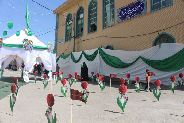جلوه‌هایی از همدلی گروه‌های مردمی در برپایی یادواره شهدای روستای فردو