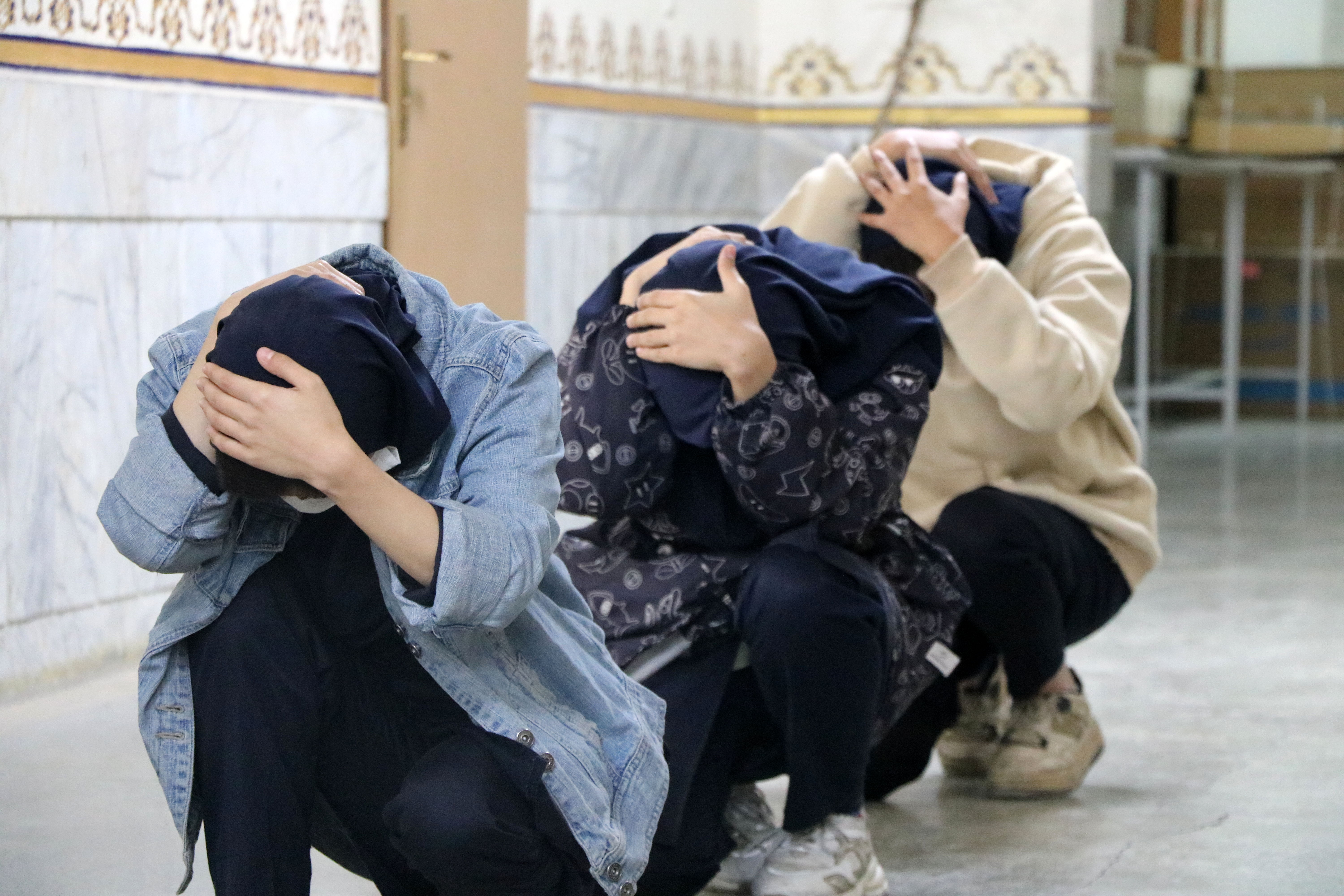 مانور زلزله در هنرستان عباس صیرفی