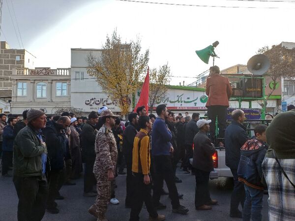 استقبال پرشور مردم از شهدای گمنام در شهرستان شیروان