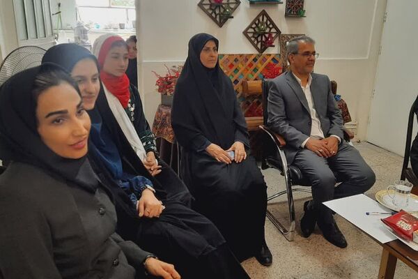 برپایی نشست ادبی به مناسبت بزرگداشت روز معلم و سعدی شیرازی